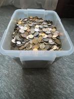 Wereld. Collection of 9 kg of world coins and some tokens