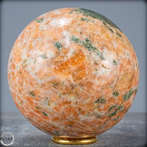 Hoge kwaliteit intense calciet en toermalijn Gebied- 2469.55, Verzamelen, Mineralen en Fossielen