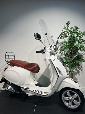 Vespa Primavera beschikbaar voor biedingen