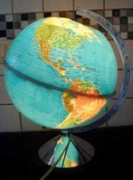 Standaard Uitgeverij - Vintage Wereldbol - Globe tafellamp -