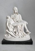 After Michelangelo Buonarroti (1475-1564) - sculptuur, Pietà