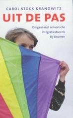 Uit de pas 9789057122071, Zo goed als nieuw