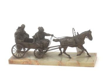 Bronzen beeld van een rijtuig, Russische school, 20e eeuw beschikbaar voor biedingen