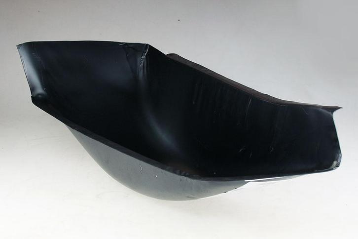 Reservewiel bak LINKS Volvo 142 144 145 164 -73, Auto-onderdelen, Carrosserie en Plaatwerk, Ophalen of Verzenden