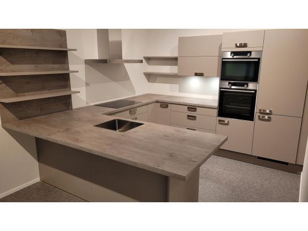 Veiling - Luxe Bruynzeel Showroomkeuken met ATAG apparatuur, Huis en Inrichting, Keuken | Complete keukens, Gebruikt