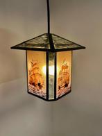 Fire painted V.O.C. flagships stained glass lamp -