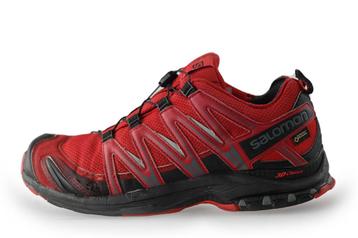 Salomon Sneakers in maat 44,5 Rood | 10% extra korting beschikbaar voor biedingen