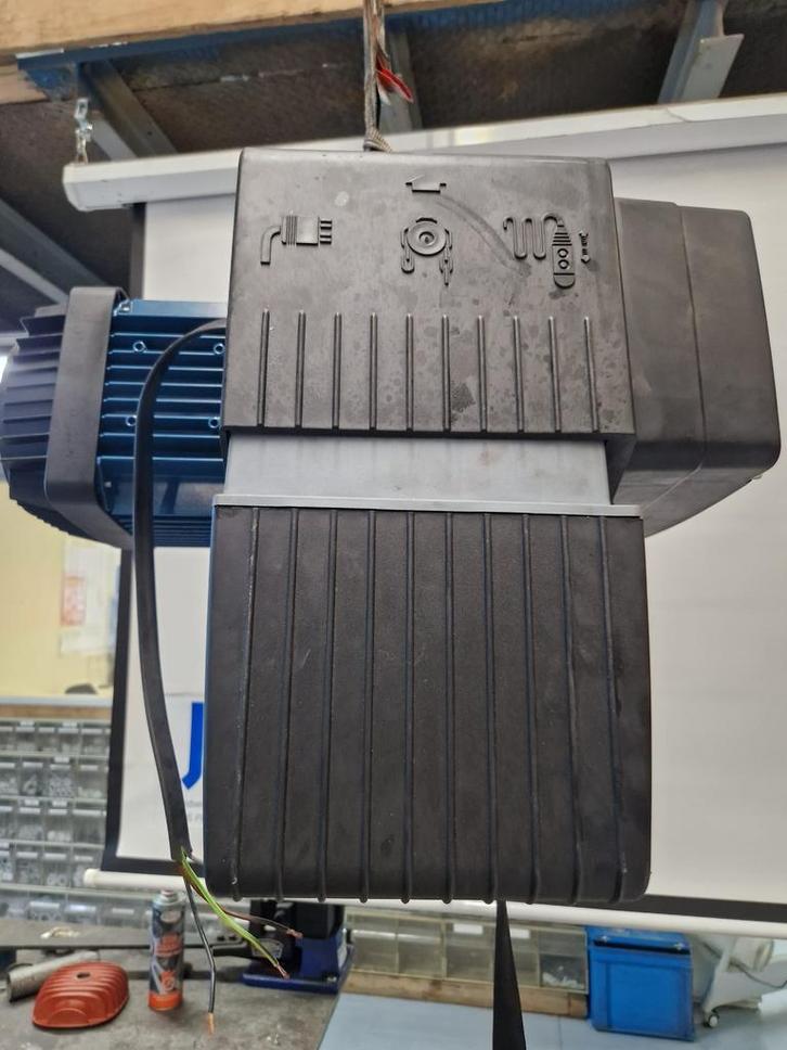 Demag kettingtakel DC-COM 10 630 1/1 H4 4/1  Ref. T0080, Doe-het-zelf en Verbouw, Lieren en Takels, Zo goed als nieuw, Elektrisch