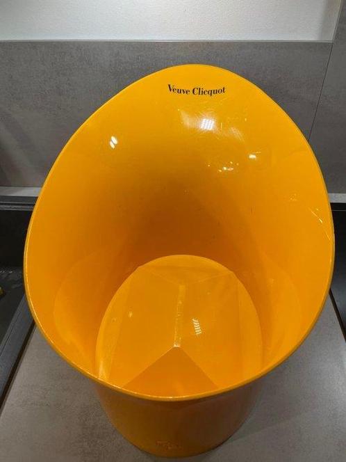 Veuve Clicquot - Champagne koeler - Plastic, Antiek en Kunst, Antiek | Keukenbenodigdheden