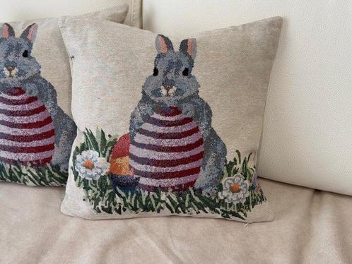Paar kussens in paasgobelinstof - Kussen, Antiek en Kunst, Antiek | Kleden en Textiel