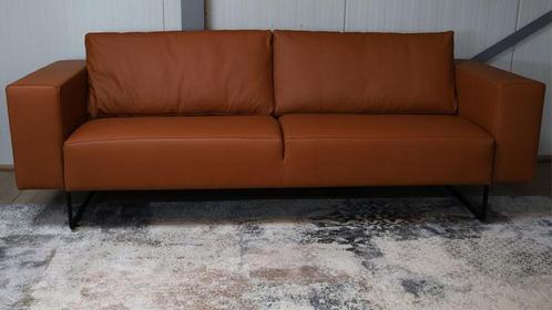 Artifort Mare 2,5 zitsbank - Cognac, Huis en Inrichting, Banken | Bankstellen, 200 tot 250 cm, 75 tot 100 cm, Rechte bank, Driepersoons