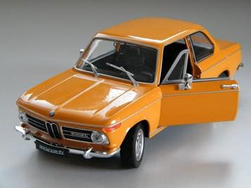 Miniatuur auto winkel schaal modelauto BMW 2002 ti 1970 1:24