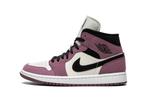 Air Jordan 1 Mid SE Mulberry - Maat 40 EU, Kleding | Heren, Schoenen, Ophalen of Verzenden, Nieuw, Jordan