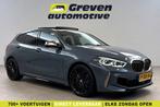 BMW 1 Serie M135i xDrive M-Sport Pano HuD Alcantara Sfeer, Automaat, Overige carrosserieën, Nieuw, Zilver of Grijs