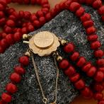 Antieke bloedkoralen kralen collier met gouden sier slot..., Sieraden, Tassen en Uiterlijk, Kettingen, Gebruikt, Overige kleuren