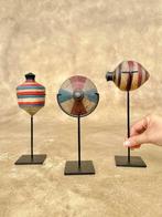 NO RESERVE PRICE - Spinning tops (3) - Gasing - Draaitol -