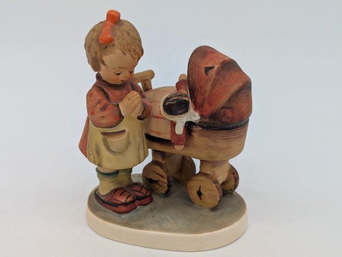 Goebel, Hummel - Figuur - „Mutterliebe / Mother’s Helper“ -, Antiek en Kunst, Curiosa en Brocante