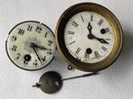 Twee uurwerken & slinger (2) - Brons, Diversen - 1850-1900 -, Antiek en Kunst