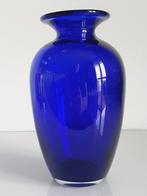 Wazon ze szka kobaltowego, rcznie dmuchany (hand-blown) -