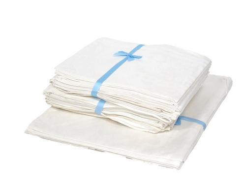 Een damasten tafelkleed, 18 servetten en vier dekservetten, Huis en Inrichting, Tafelkleden, Nieuw