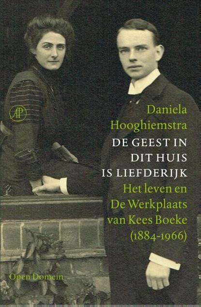 De geest in dit huis is liefderijk | 9789029586146 | Daniela, Boeken, Biografieën, Zo goed als nieuw