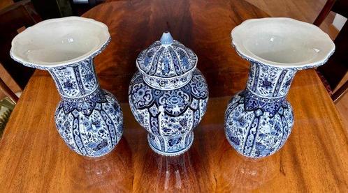 Oud Delft, Nijmegen, Petrus Regout - Delft - Vaas (7) -, Antiek en Kunst, Antiek | Glas en Kristal