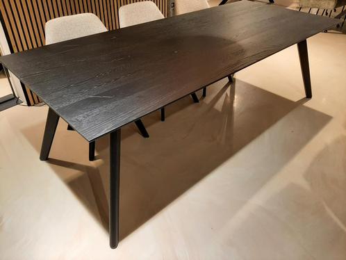 Eettafel Nemaro - poot N - 240x100cm **SHOWROOMMODEL**, Huis en Inrichting, Tafels | Eettafels, Nieuw