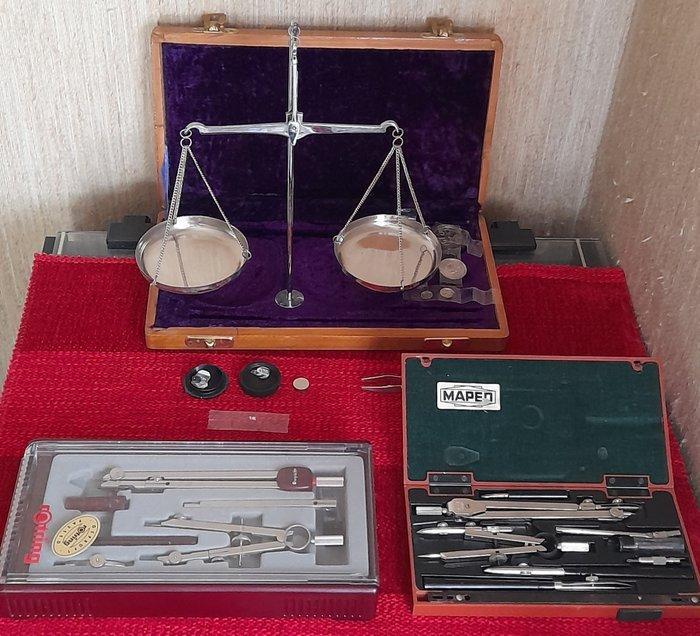 Balans of weegschaal (3) - Staal, Antiek en Kunst, Antiek | Wandborden en Tegels