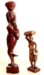 Vrouw met fruit - Bali - Indonesië. - Indonesië (Zonder, Antiek en Kunst