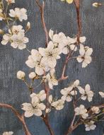 Exclusieve bloemenstof met amandelbloesem, suikerpapier -