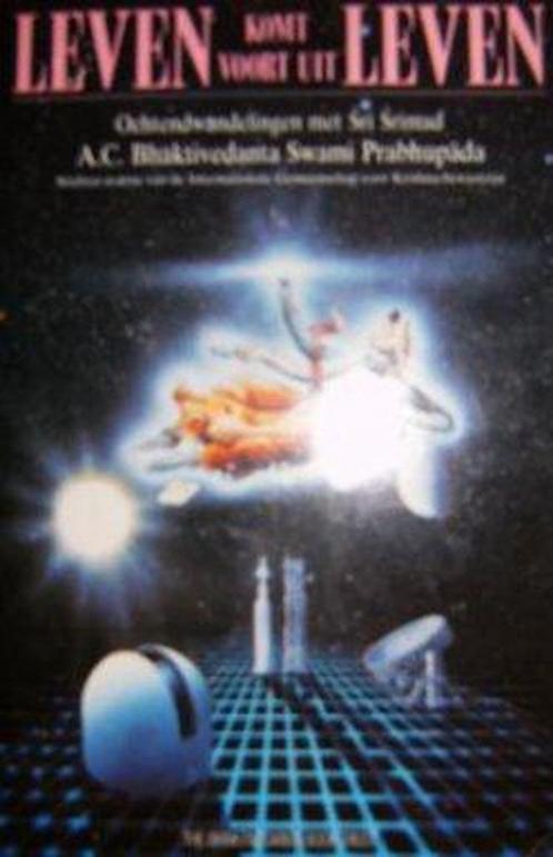LEVEN KOMT VOORT UIT LEVEN 9789171491930 PRABHUPADA, Boeken, Overige Boeken, Gelezen, Verzenden