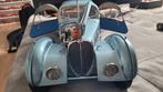 IXO 1:8 - Modelauto - Bugatti Type 57 SC Atlantic, Nieuw