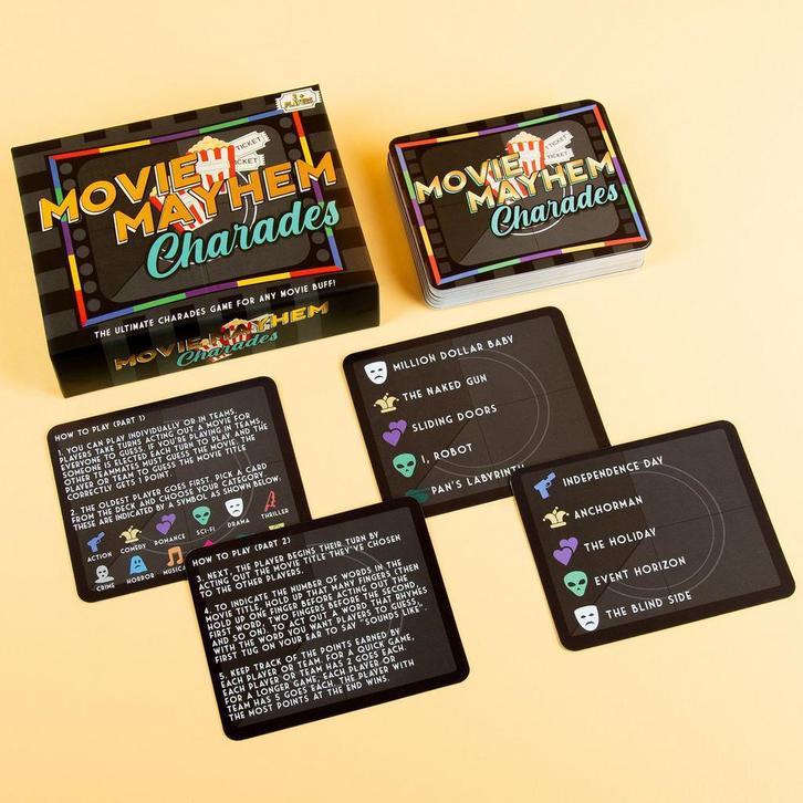 Movie Mayhem hints spel, Hobby en Vrije tijd, Gezelschapsspellen | Kaartspellen, Verzenden