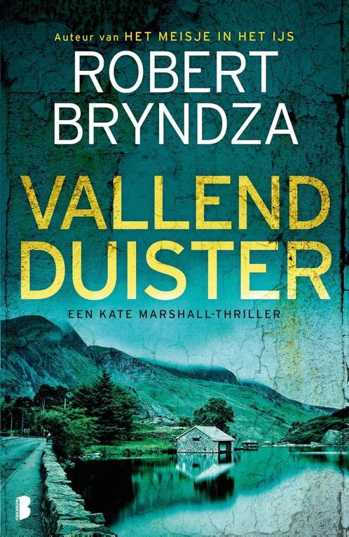 Vallend duister / Kate Marshall / 3 9789022597453, Boeken, Thrillers, Zo goed als nieuw, Verzenden