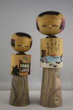 Een paar plattelands-Kokeshi poppen - Hout - Japan - Shwa