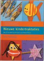 Nieuwe Kindertraktaties 9789044312508 [{:name=>G. Soeteman, [{:name=>'G. Soeteman', :role=>'A01'}, {:name=>'R. van Hoeben', :role=>'A12'}]