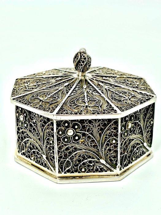 Doos - .925 zilver - Zilveren filigranen doos, Antiek en Kunst, Antiek | Goud en Zilver