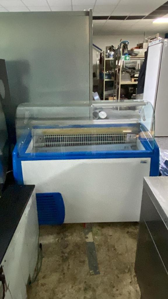 schepijsvitrine, Zakelijke goederen, Horeca | Keukenapparatuur, Ophalen of Verzenden