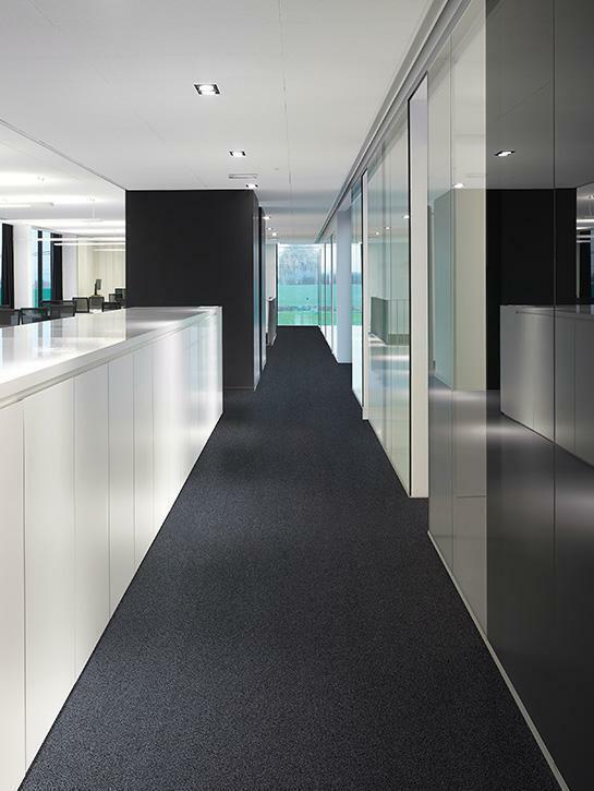 Interfloor Globe Project Tapijt 400 cm Breed, Huis en Inrichting, Stoffering | Vloerbedekking, Wit, Crème, Beige, Bruin, Grijs