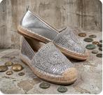 ACTIE  Zilver kleurige Espadrilles Flower, Kleding | Dames, Schoenen, Ophalen of Verzenden, Nieuw, Overige kleuren, Espadrilles of Moccasins