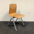 Tweedehands pagholz schoolstoel, stapelstoel, zithoogte 44, Huis en Inrichting, Stoelen, Ophalen of Verzenden, Gebruikt, Hout