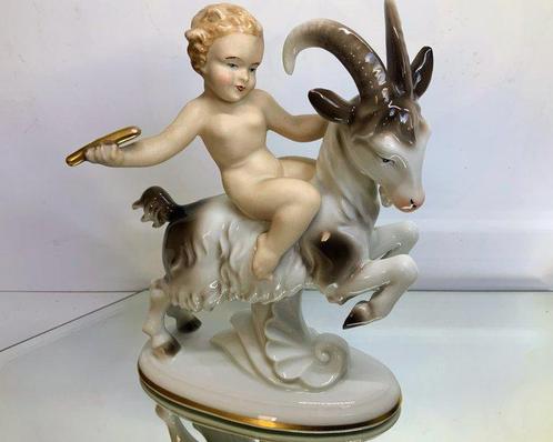 Gerold Porzellan Bavaria - Beeldje, Jongen op geit. - 20 cm, Antiek en Kunst, Antiek | Glas en Kristal