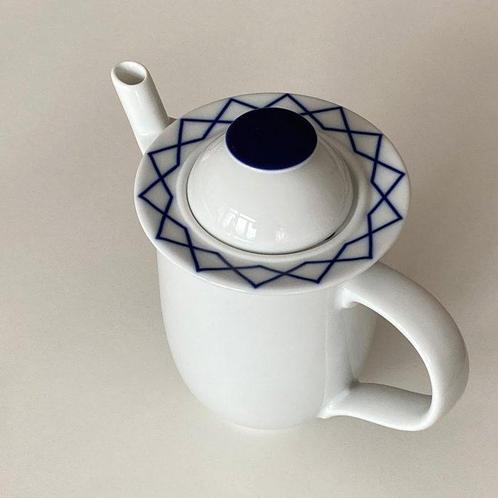 Alessi, Tendentse - Ettore Sottsass - Koffiepot - La bella, Antiek en Kunst, Antiek | Meubels | Stoelen en Banken