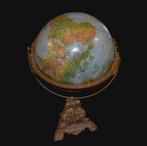 aardbol - De basis is van verguld metaal. - 1960-1970