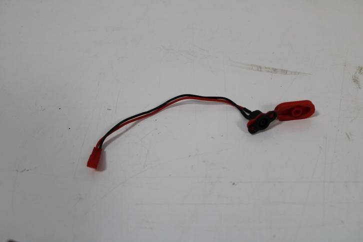 Accu poort | connector accu elektrische step, Fietsen en Brommers, Steps, Zo goed als nieuw