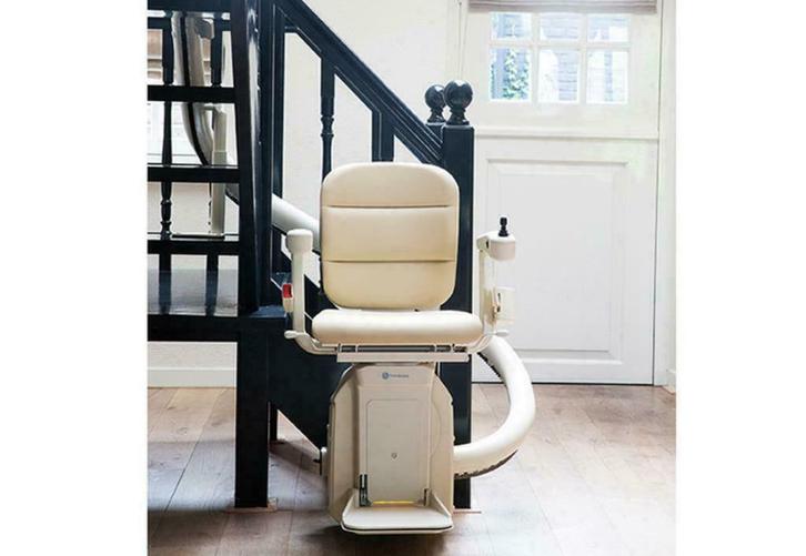 Gebruikte traplift voor een trap met bochten, Diversen, Trapliften, Gebruikt, Met bocht, Verzenden