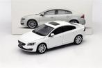 Paudi Model 1:18 - Modelauto - Volvo S60 - S60L T5 - Wit, Hobby en Vrije tijd, Nieuw