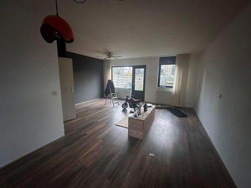 Appartement te huur 4 kamer Oenemastate, Leeuwarden, Huizen en Kamers, Huizen te huur, Direct bij eigenaar, Friesland, Appartement