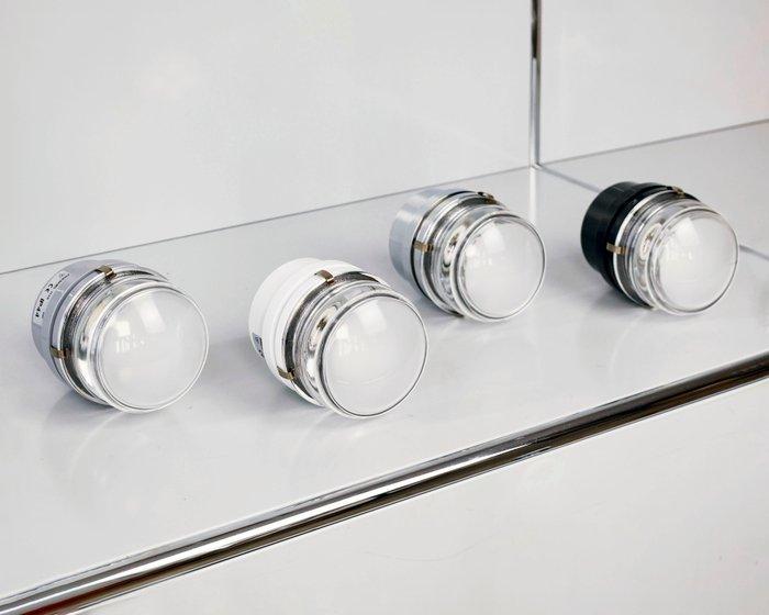 Oluce - Joe Colombo - Tafellamp - Fresnel - Metaal, Glas -, Antiek en Kunst, Antiek | Lampen