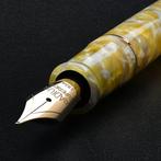 Radius 1934 - Radius 1934, Giallo sole Gold Trim - Vulpen, Verzamelen, Pennenverzamelingen, Nieuw